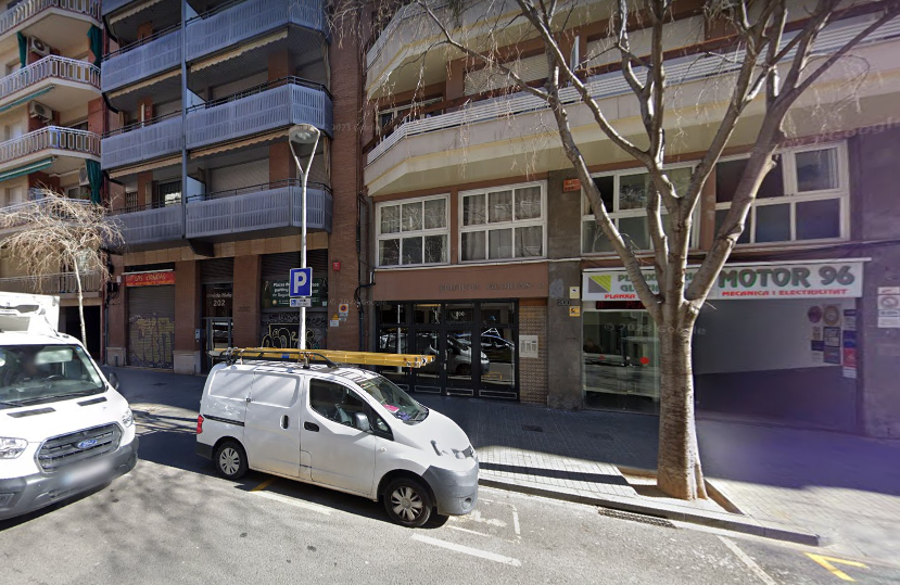 Commerciële Ruimte in Barcelona, Avgda Diagonal, te koop